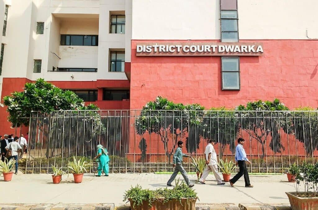Advocate AK Tiwari – Trusted Divorce Lawyers in Delhi, Dwarka Court, Noida, Noida Extension, Ghaziabad, Greater Noida, and Indirapuram