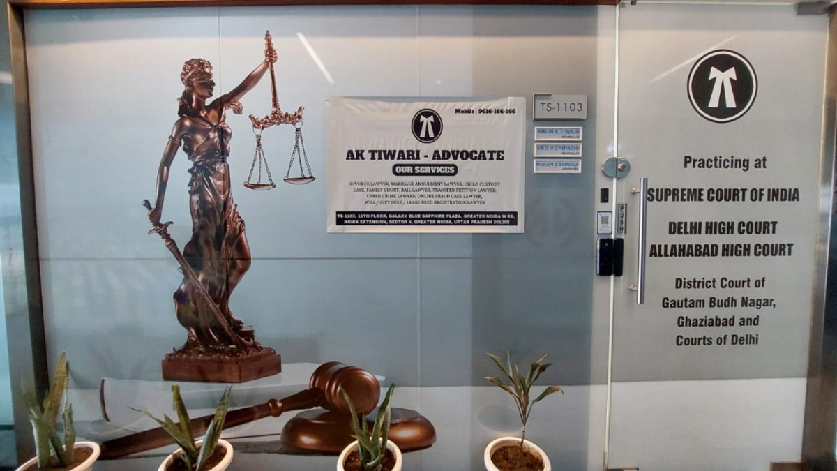 Advocate AK Tiwari – Best Divorce Lawyer in Aqua Garden Noida Extension