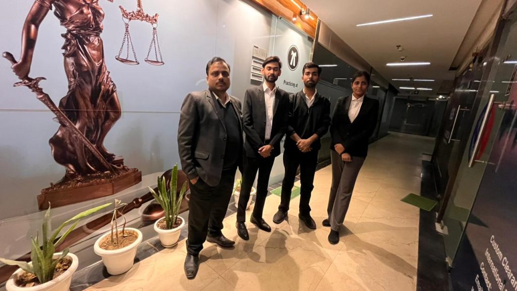 Advocate AK Tiwari — Trusted Divorce Lawyer for Amrapali Golf Homes, Noida Extension & Greater Noida